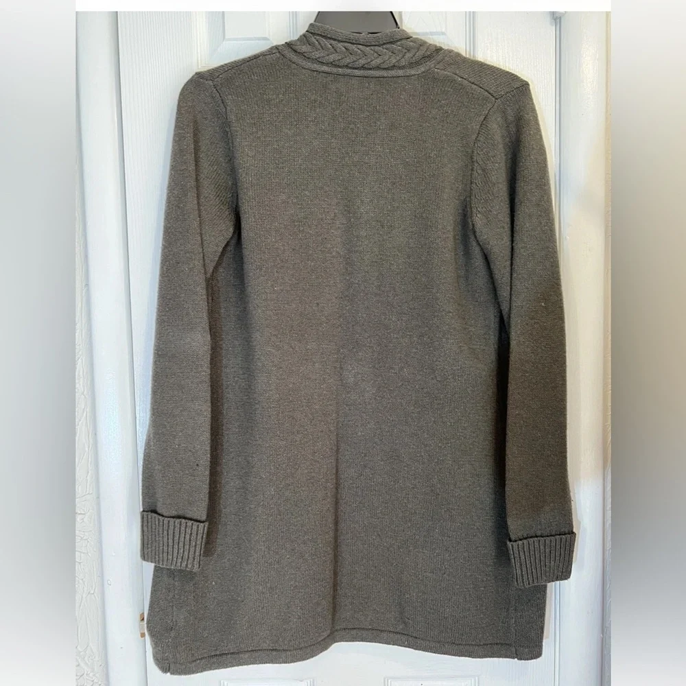 NEW Tahari Olive Green Cardigan Sweater Size XS -S From Pockets.